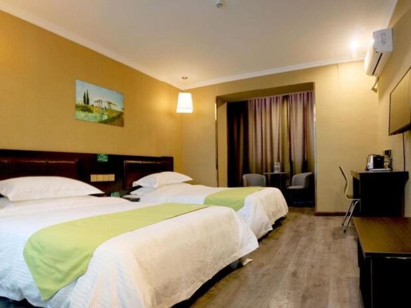 Greentree Wulumuqi Airport Hotel Urumqi Eksteriør bilde